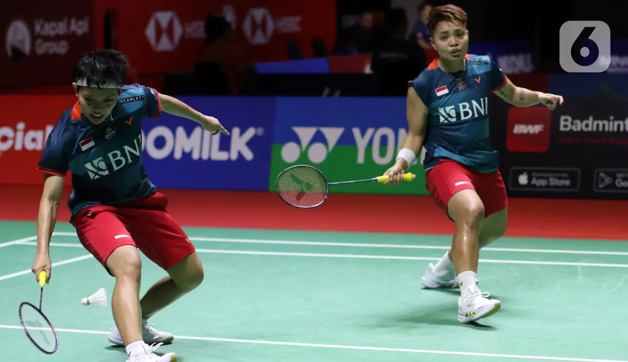 Berlaga di Istora Senayan Jakarta, Apriyani Rahayu/Siti Fadia menghabisi wakil Jerman Linda Efler/Isabel Lohau dua gim langsung. (Liputan6.com/Helmi Fithriansyah)