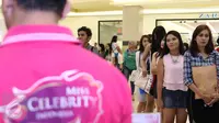 Pendaftaran audisi ajang pencarian bakat Miss Celebrity (Micel) 2015 yang digelar di Mall Kota Kasablanka, Jakarta Selatan, Sabtu (10/10/2015). (Liputan6.com/Herman Zakharia)