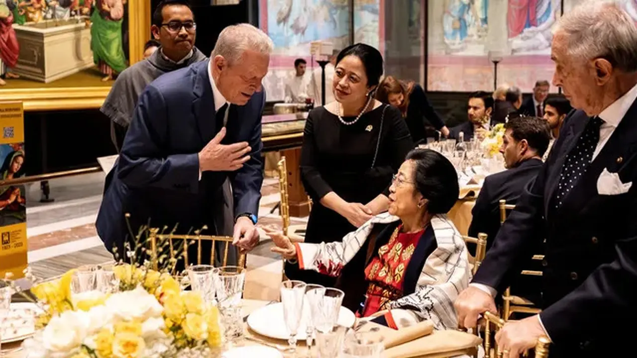 Puan Maharani bersama Megawati.