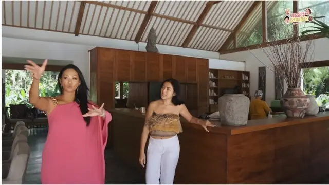 11 Potret Rumah Indah Kalalo di Bali, Asri Punya Banyak Konsep