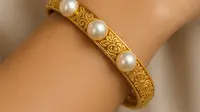 7 Model Gelang Emas Kombinasi Mutiara Classy, Tingkatkan Aura Berkelas