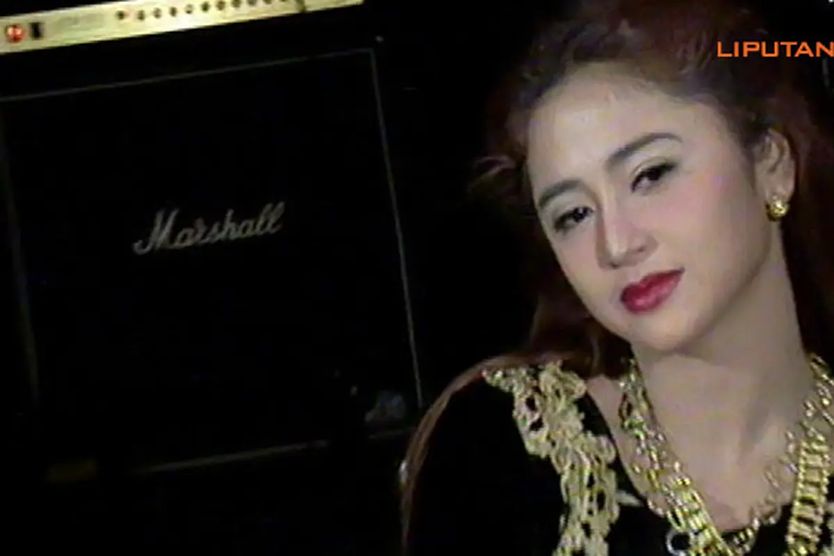dewi-perssik-2-130629c.jpg