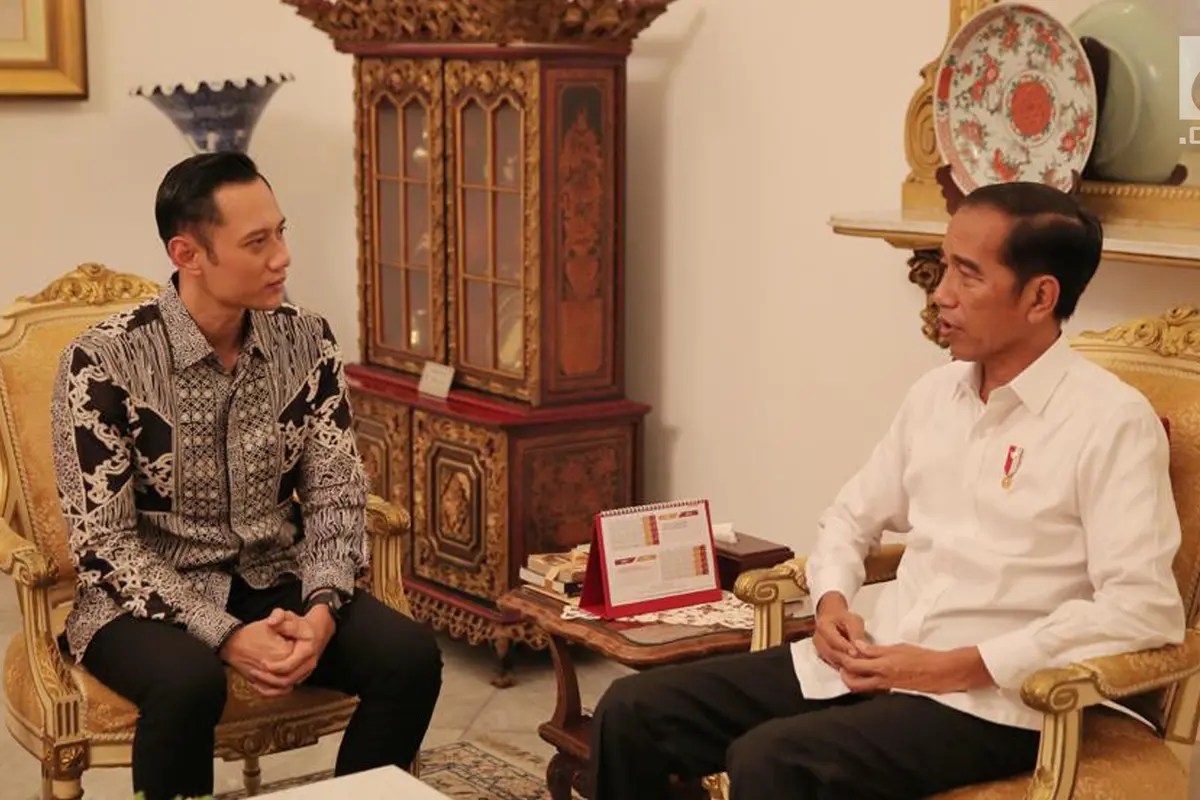Presiden Jokowi Terima AHY di Istana Merdeka