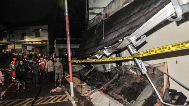 Kondisi MTsN 19 Roboh Diterjang Banjir, 3 Siswa Tewas