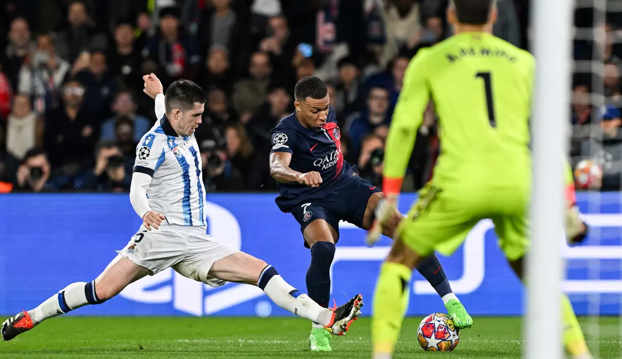 Paris Saint-Germain tampil memukau dengan unggul dua gol tanpa balas dari Real Sociedad. (MIGUEL MEDINA/AFP)