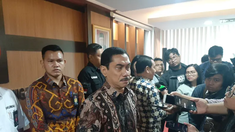 Badan Nasional Penanggulangan Terorisme (BNPT) mengaku masih mendengar pandangan berbagai pihak soal rencana pengembalian mantan kombatan ISIS dari Suriah.