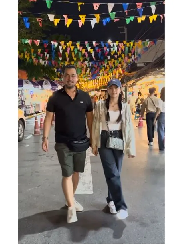 6 Potret Sultan Djorghi dan Aquene Aziz Trip ke Bangkok, Ayah dan Anak Kompak