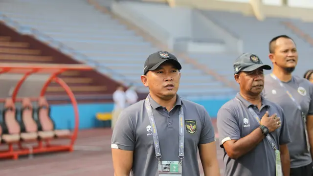 Pelatih Timnas Indonesia U-20 Putri. Rudy Eka Priyambada.