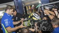 Fan asal Banten Dapat Kenangan Manis dari Andrea Iannone