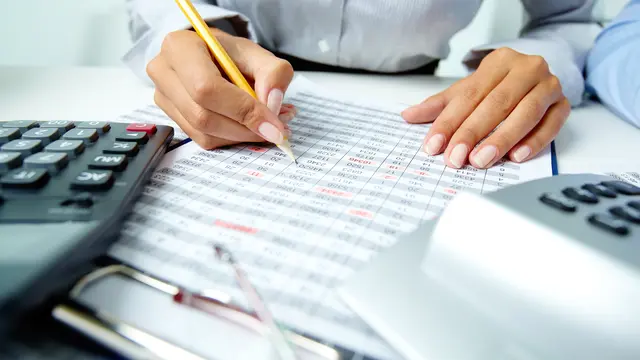 Tips Kelola Keuangan bagi Gen Z, Ini Hitungan untuk Belanja hingga Investasi