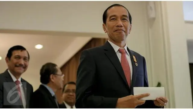 Presiden Jokowi memastikan pemerintah terus berkomunikasi terkait penyanderaan 10 warga negara Indonesia (WNI) di Filipina. Pemerintah fokus mengedepankan keselamatan 10 WNI yang diduga kelompok Abu Sayyaf di Filipina.