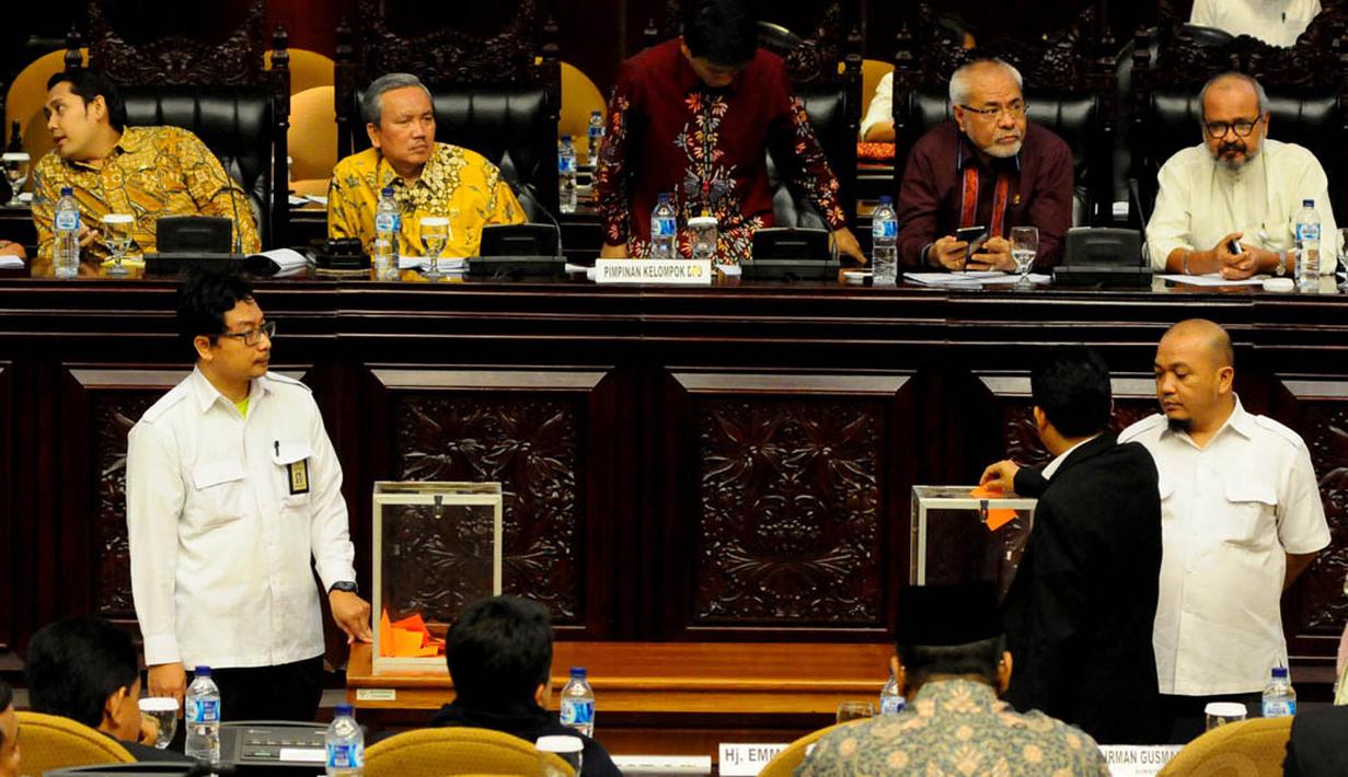 Sebanyak 121 dari 130 anggota DPD hadir dalam rapat pleno pemilihan calon ketua MPR, Jakarta, (6/10/14). (Liputan6.com/Andrian M Tunay)