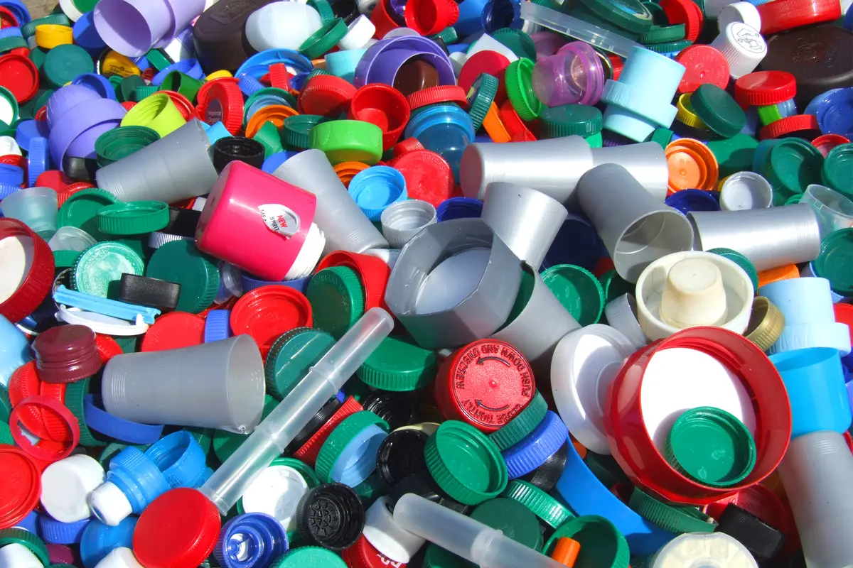 5 Fakta Tentang Plastik yang Bikin Kamu Menganga Kaget