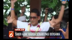 Sambutan hangat kembali didapat Sandi ketika tiba di Jalan Raya Darmo Kali, Surabaya.