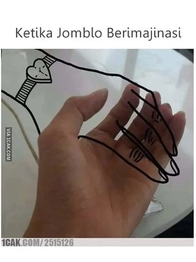 6 Potret Jomblo Berhalusinasi Ini Bikin Ngelus Dada