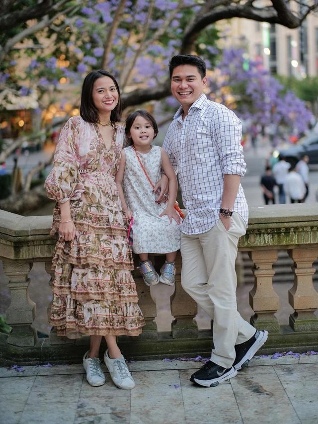 6 Potret Fashionable Acha Septriasa Saat Hamil Anak Kedua, Tenteng Tas Rp60jutaan