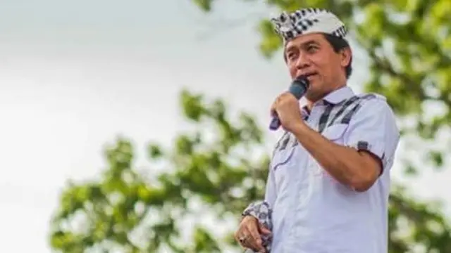 Bupati Klungkung Nyoman Suwirta
