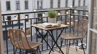 7 Desain Balkon Mini Ala Kafe Kecil, Cozy untuk Nongkrong di Rumah