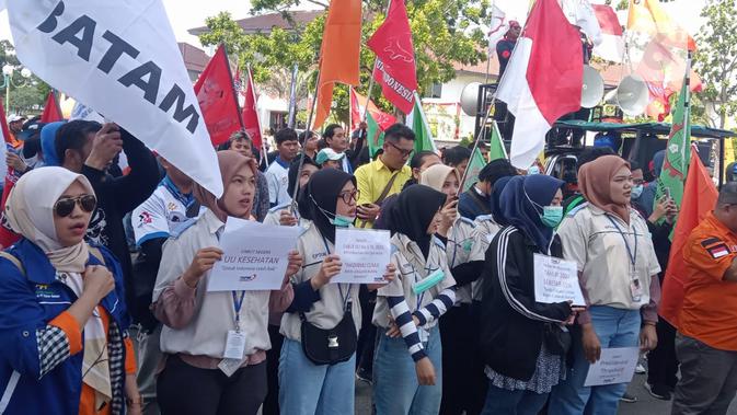 Batam Membara: Pemprov Gagal Tetapkan UMS, Buruh Siap Turun ke Jalan