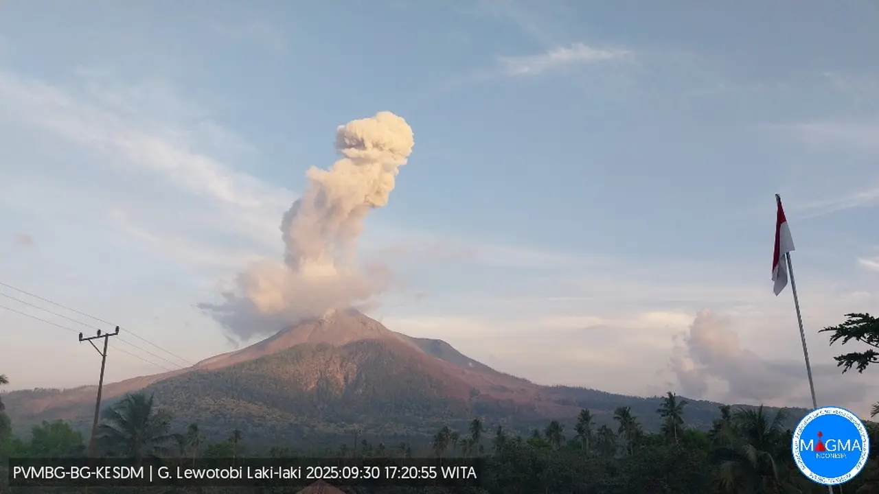 Gunung Lewotobi Laki-laki