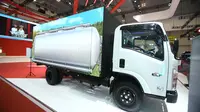 Isuzu ELF NMR dengan Layar LED Pamer Diri di GIIAS 2025