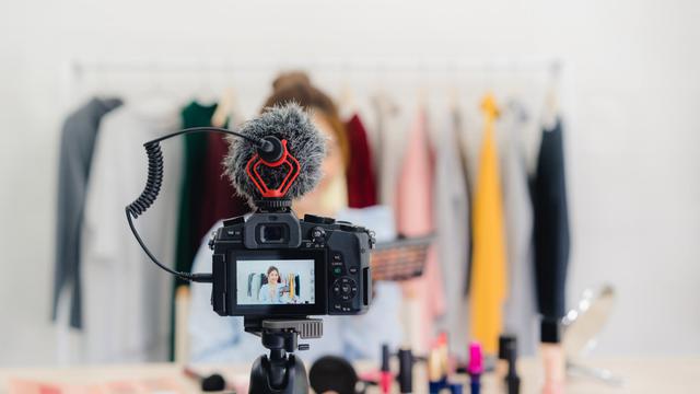 Ilustrasi vlog, vlogger