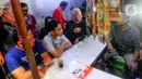 Tak sedikit pula yang juga hanya ingin menyapa Ganjar Pranowo. (merdeka.com/Arie Basuki)