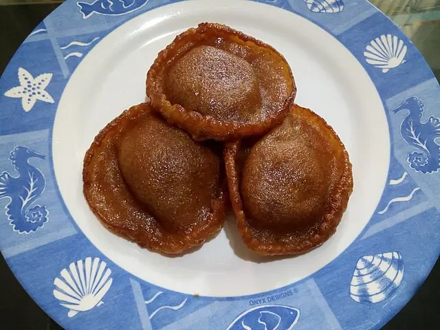 Cara Menyimpan dan Menyajikan Kue Cucur agar Tetap Nikmat