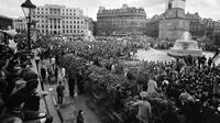Pemandangan demonstrasi anti-perang Vietnam yang diadakan di Trafalgar Square, London. (AP/Arsip)
