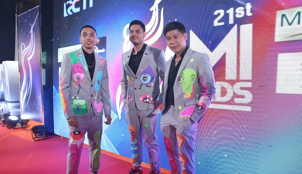 Rayi, Asta, Nino Personel RAN