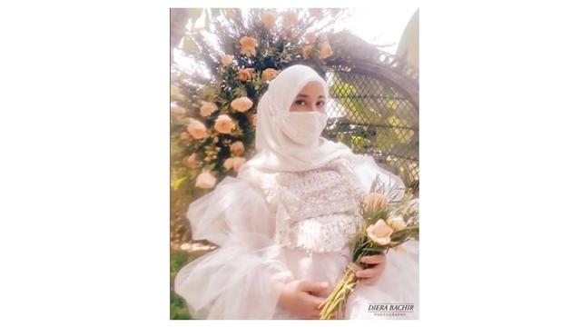 6 Potret Chacha Frederica Jalani Maternity Shoot di Rumah, Memukau