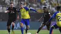 Aksi pemain Al Nassr, Cristiano Ronaldo pada pertandingan Saudi Pro League melawan Al Raed. (AFP)