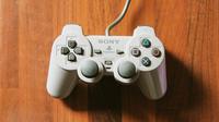 PlayStation 1 was a revolutionary console that transformed the gaming industry. Here are its five best games, according to Metascore. (Unsplash/Cartist)
