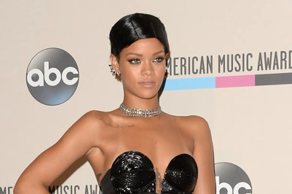 [Bintang] Rihanna