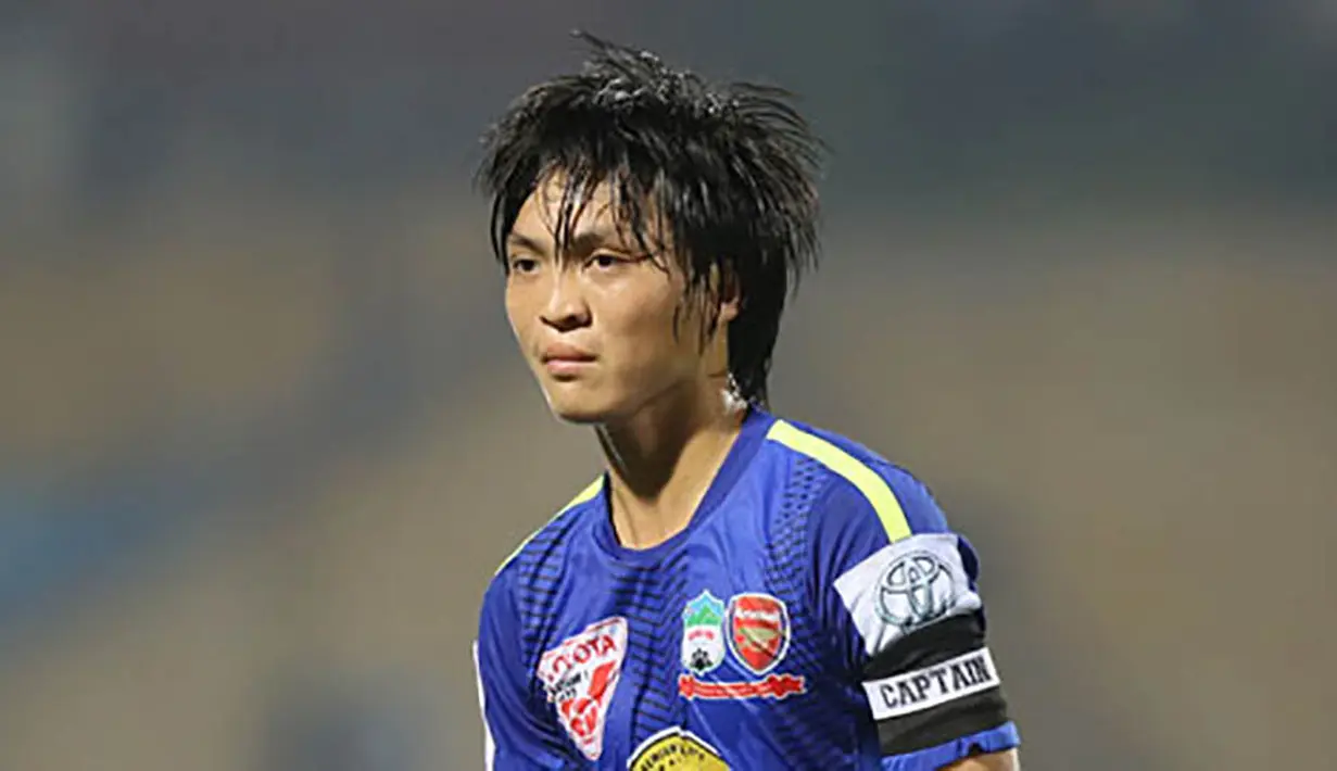 Nguyen Tuan Anh, pemain berusia 20 tahun itu memiliki julukan Pirlo dari Vietnam. (bongdaplus.vn)