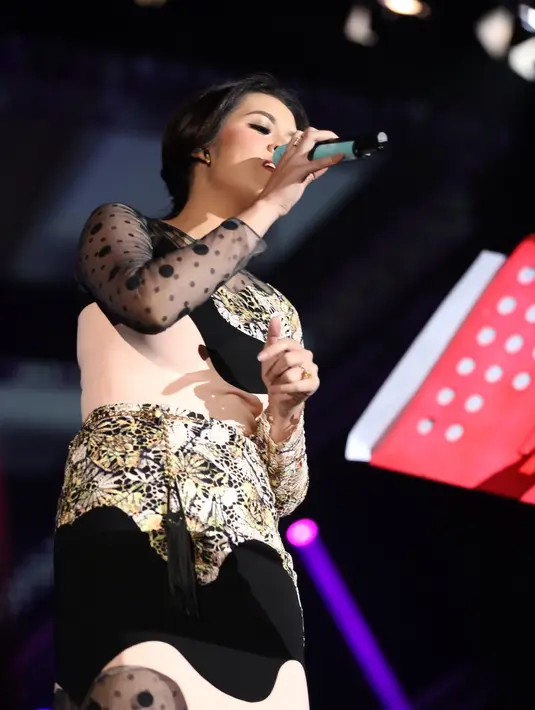 Gadis yang akrab disapa Yaya, turut meriahkan acara konser yang bertajuk 'Java Jazz Festival'. (Andy Masela/Bintang.com)