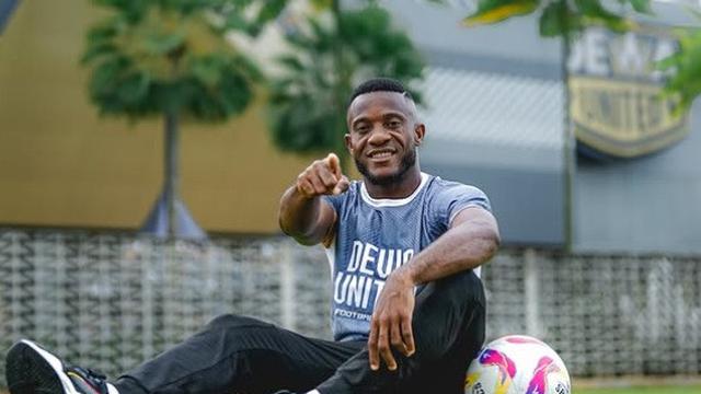 Privat Mbarga, Dewa United