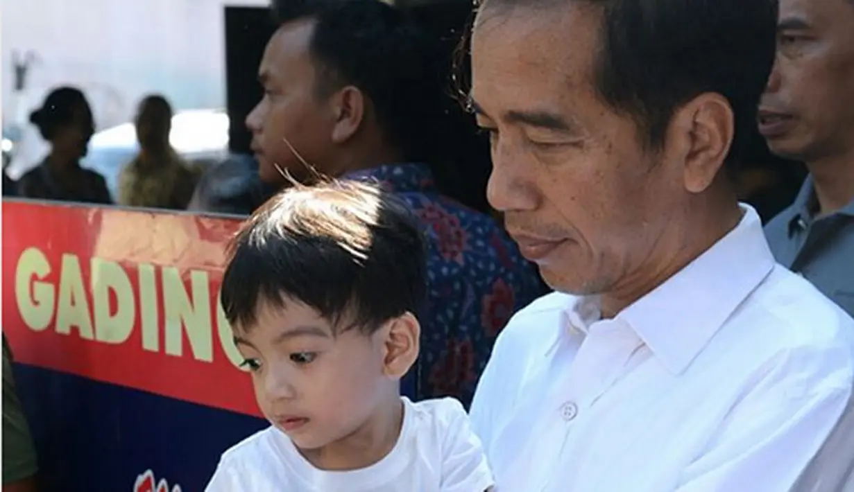 Jokowi Makan Soto Gading