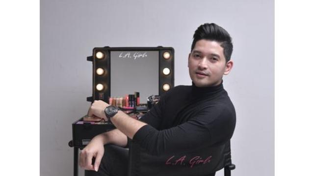 Makeup Artist Tampan Indonesia Jadi Brand Ambassador Kosmetik Usa Fashion Beauty Liputan6 Com
