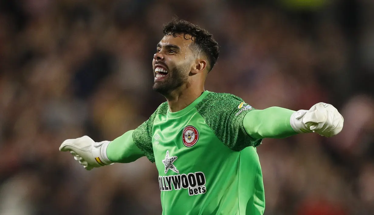 "Kiper timnas Spanyol, David Raya telah bergabung dengan Arsenal dari Brentford dengan status peminjaman selama satu musim," tulis pernyataan resmi Arsenal. (Adrian DENNIS / AFP)