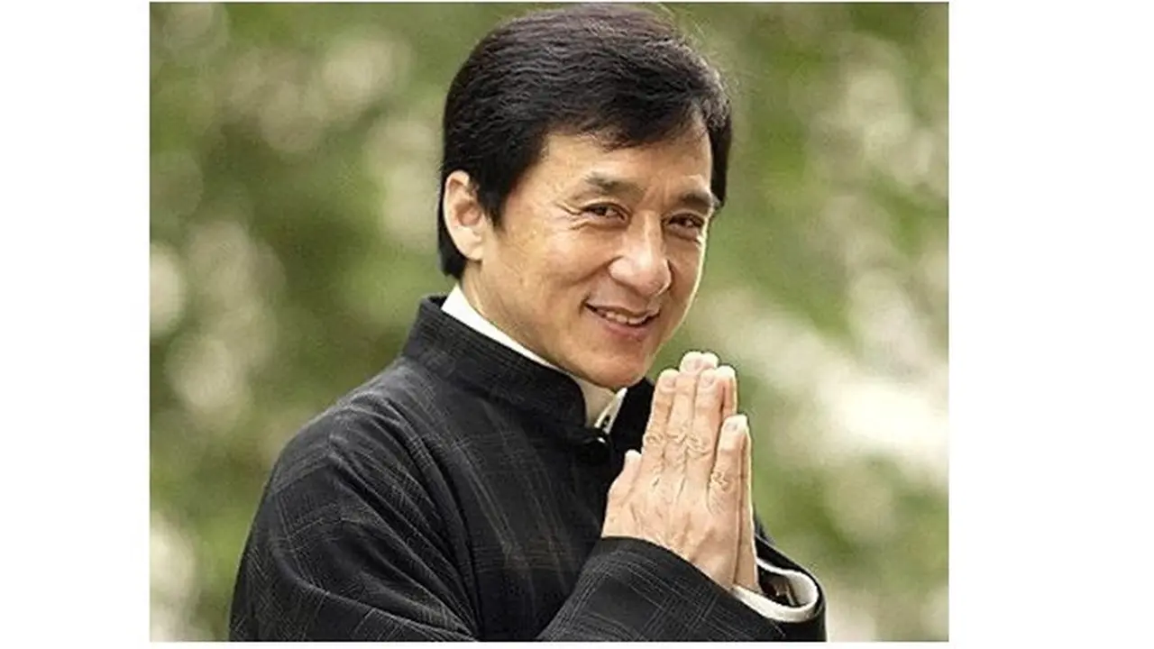 Video Jackie Chan Tampak Tua Viral di Medsos, Ini 7 Potret Terbarunya