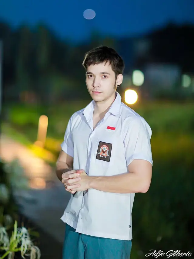 Masih Cocok Jadi ABG, 6 Potret Stefan William Pakai Seragam SMA