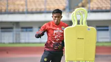 Kiper Persib Bandung, Teja Paku Alam. (Bola.com/Muhammad Faqih)