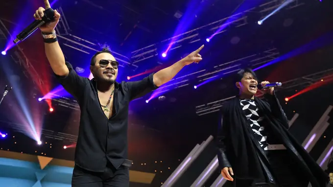 [Bintang] Jamrud dan Gigi