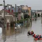 Banjir di Paris bahkan membuat fasilitas ternama seperti Museum Louvre dan Orsay ditutup.