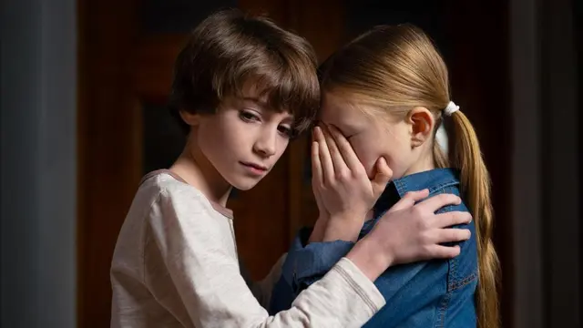 3 Cara Efektif Mengajarkan Kecerdasan Emosional pada Anak Sejak Dini agar Tumbuh Percaya Diri (Foto dok : Freepik/freepik)