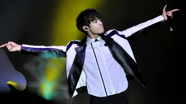 Minho `SHINee`