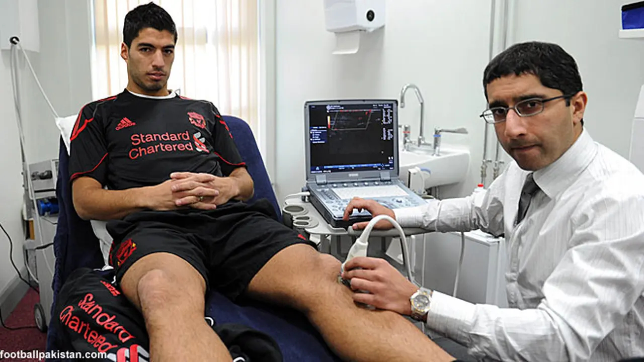 luis-suarez-dan-dokter-130712b.jpg