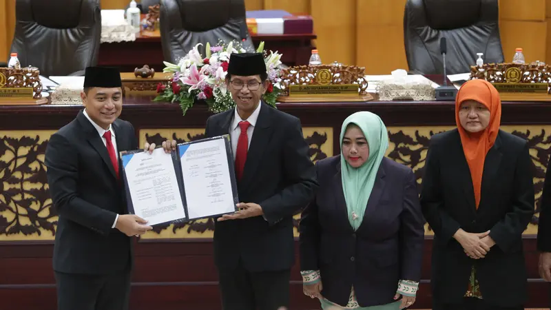 DPRD Surabaya menyetujui Rancangan Peraturan Daerah (Raperda) tentang Rencana Pembangunan Jangka Panjang Daerah (RPJPD) Kota Surabaya periode 2025-2045. (Istimewa)