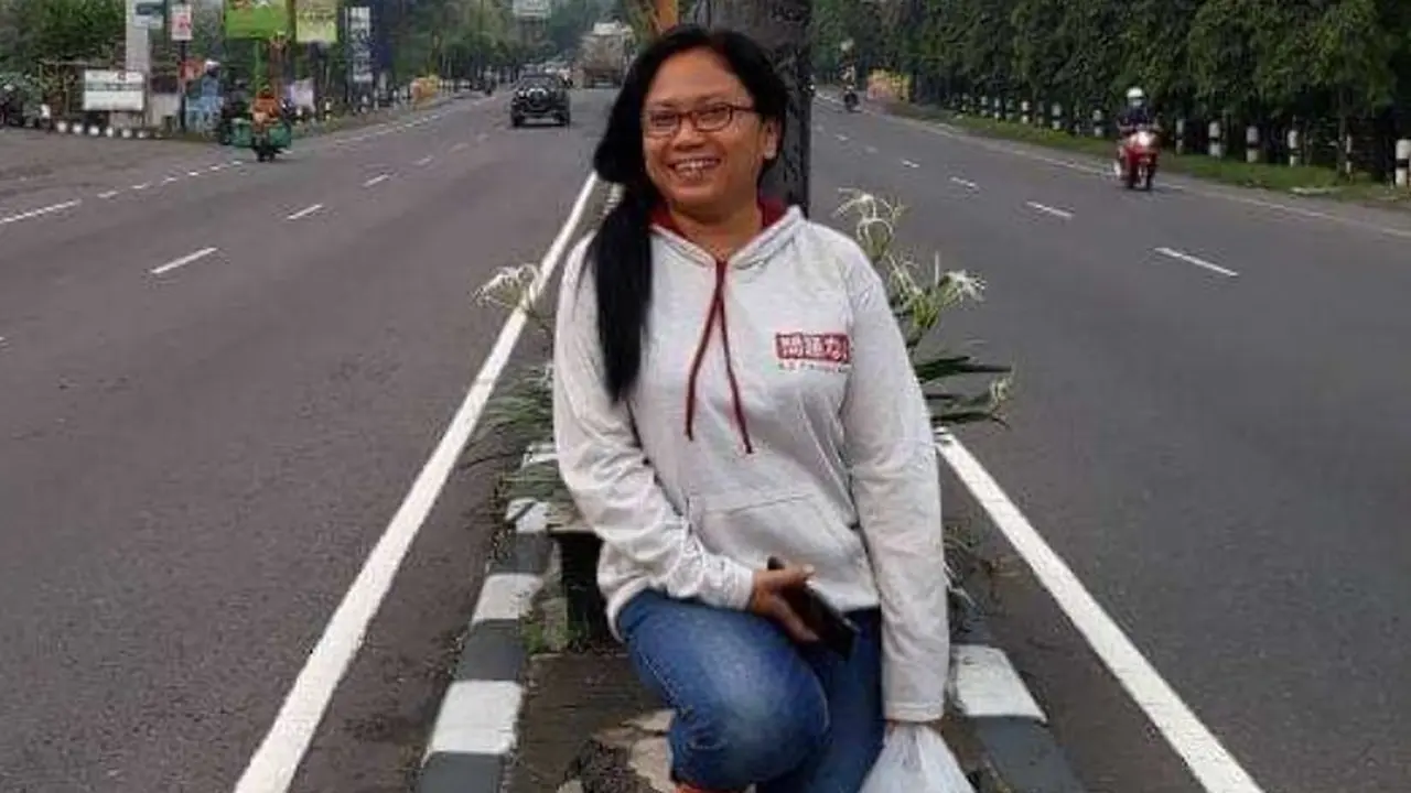 Iin Aprilia, Persikmania, Persik Kediri